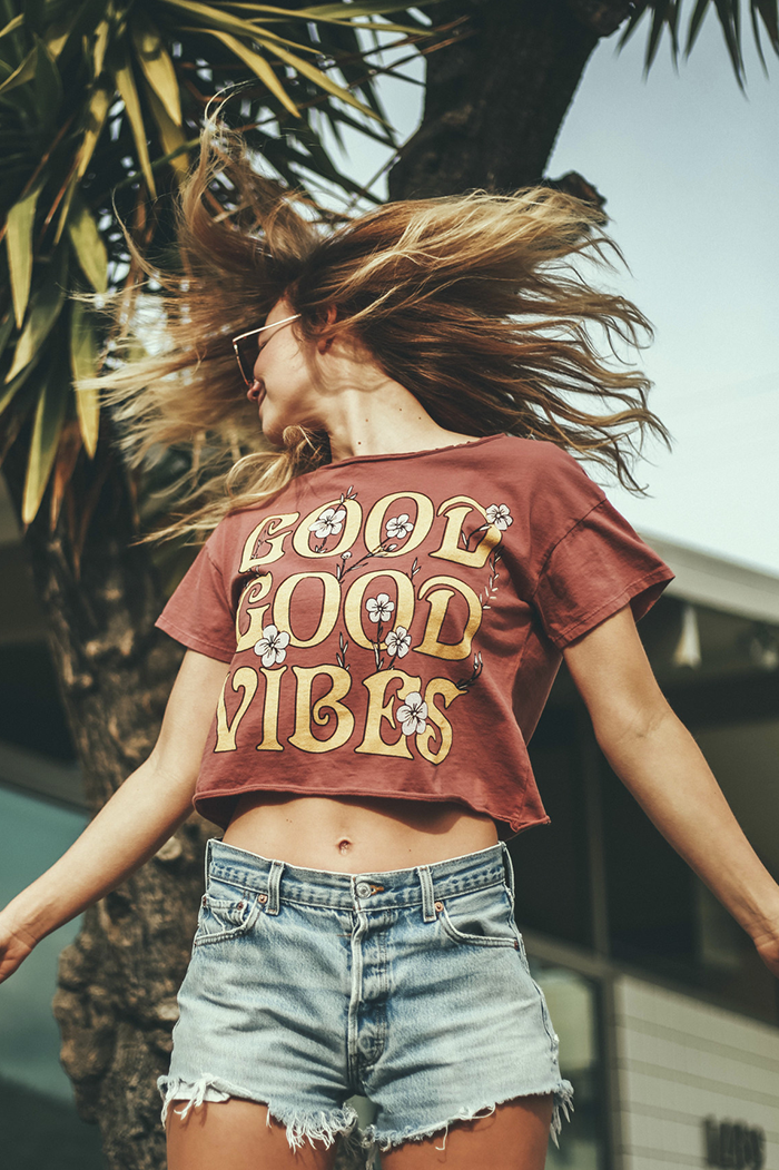 Good Good Vibes Crop Tee