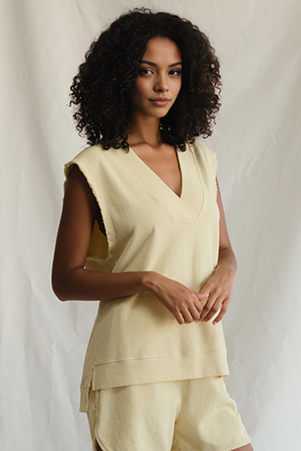 Raw Edge Villa Vest