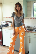 Daisy Bloom Flares